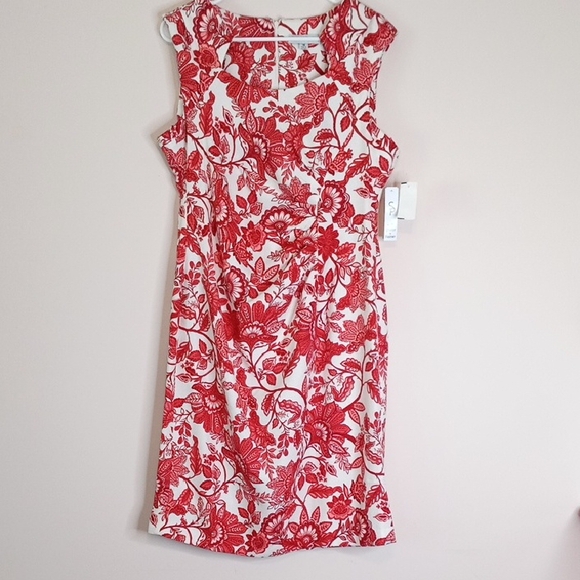 Shelby & Palmer Dresses & Skirts - Shelby & Palmer Red Floral Midi Dress